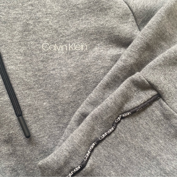 Calvin Klein heavy zip up hoodie - Picture 3 of 4
